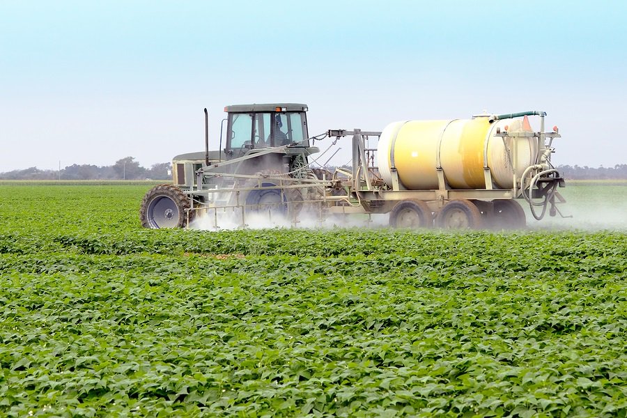 Monsanto Spraying Glyphosate | Natural Health 365